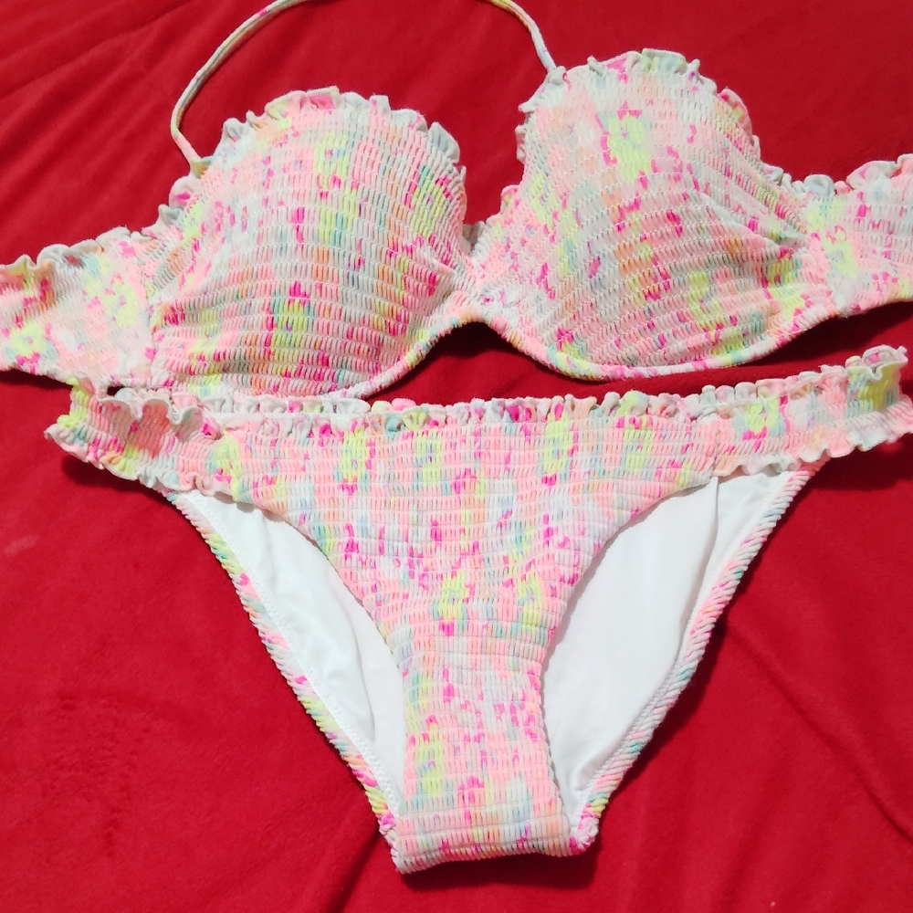 Colorful Ruffled Bikini Set